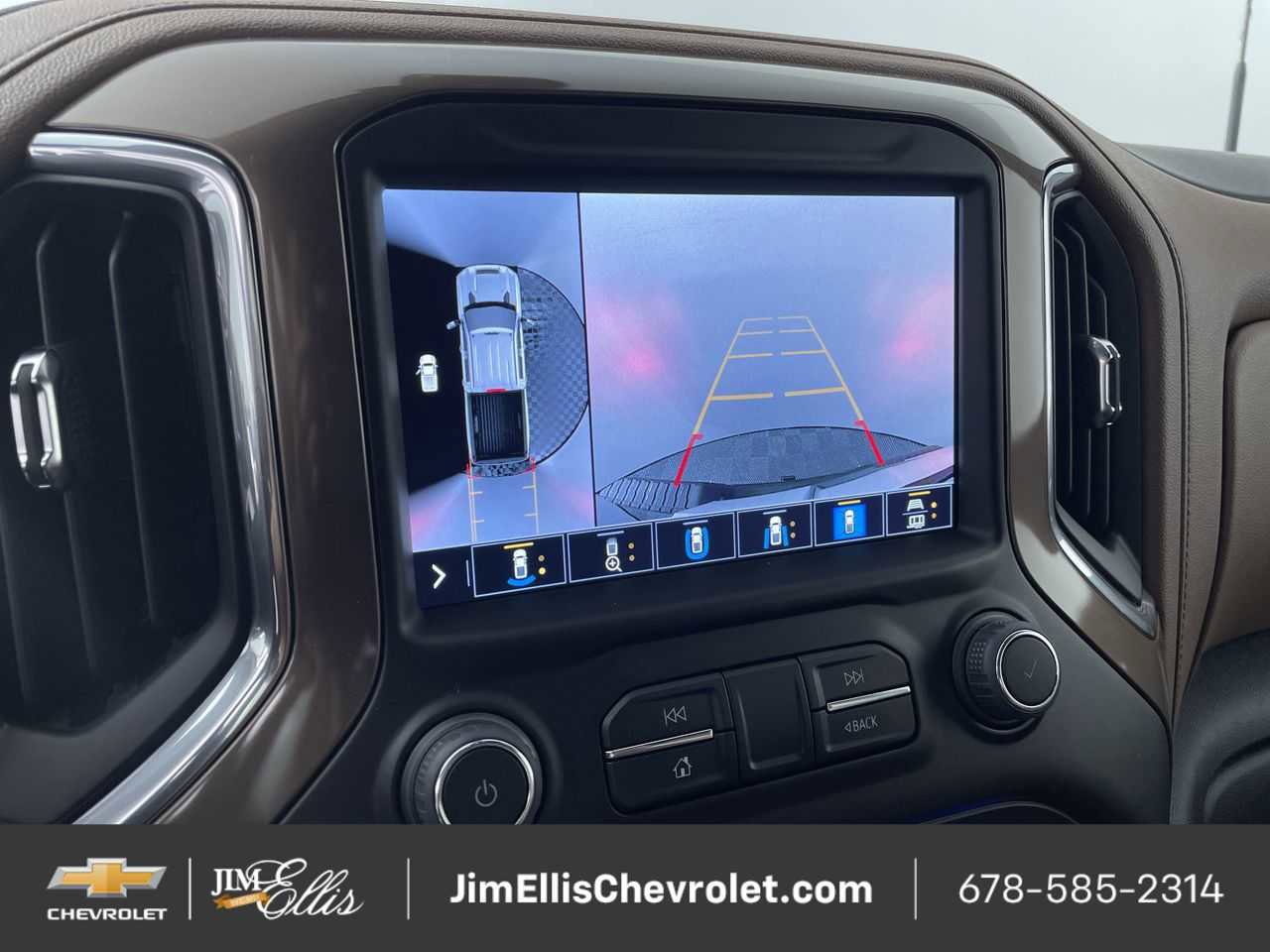 Used 2022 Chevrolet Silverado 2500 High Country w/ Z71 Off-Road Package image 15