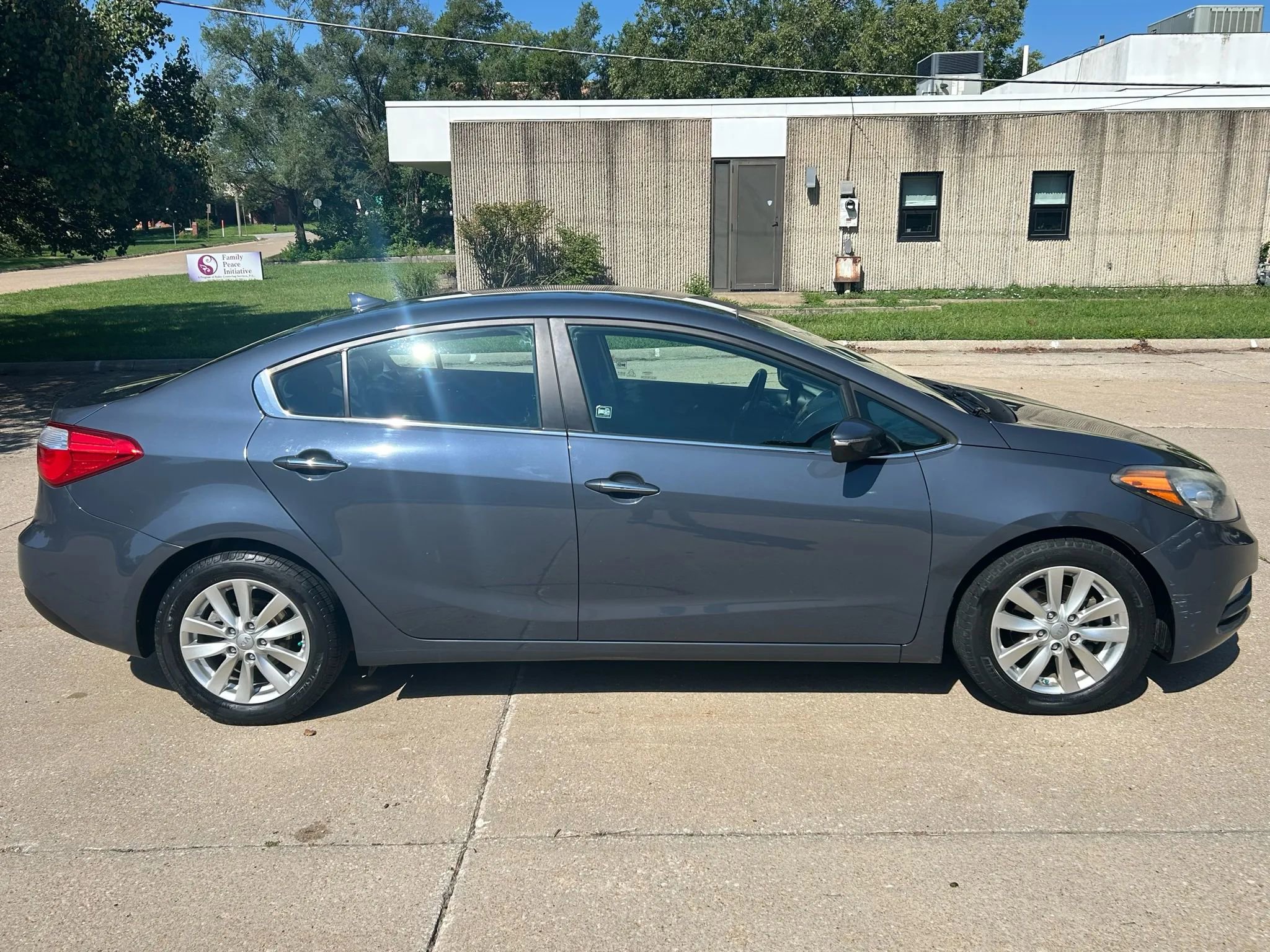 Used 2015 Kia Forte EX image 7