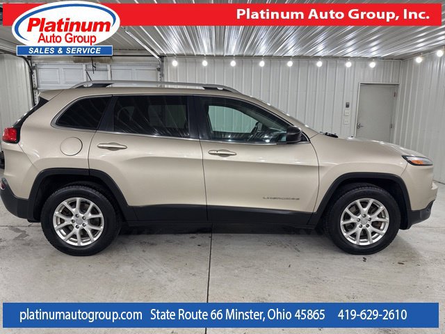 Used 2015 Jeep Cherokee Latitude w/ Comfort/Convenience Group AWD/4WD image 6
