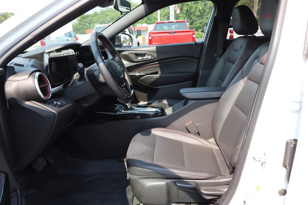 Used 2024 Chevrolet Trax RS w/ Driver Confidence Package FWD image 7