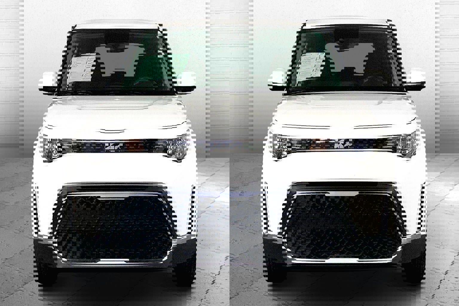 Certified 2025 Kia Soul LX image 2