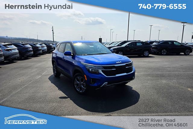 Used 2024 Kia Seltos LX AWD/4WD image 1