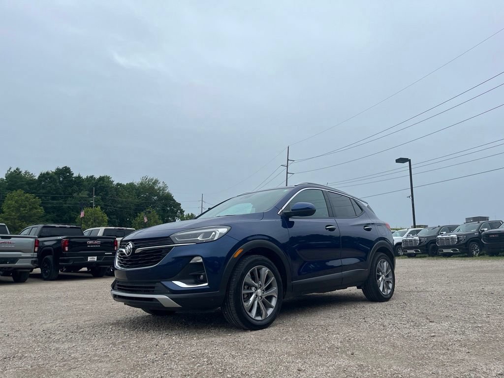 Used 2023 Buick Encore GX Essence w/ Advanced Technology Package FWD image 2