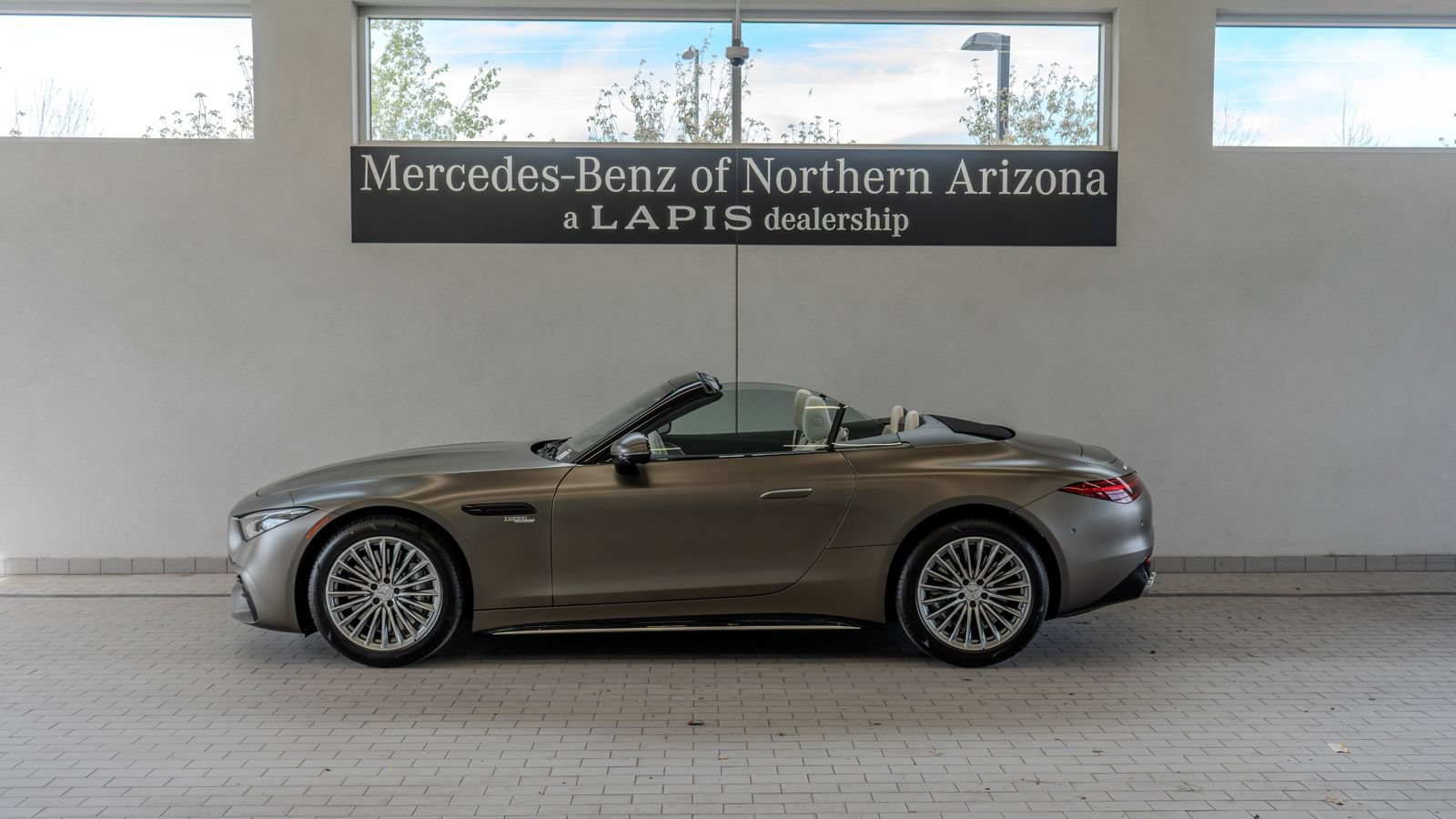 New 2026 Mercedes-Benz SL 43 AMG image 2