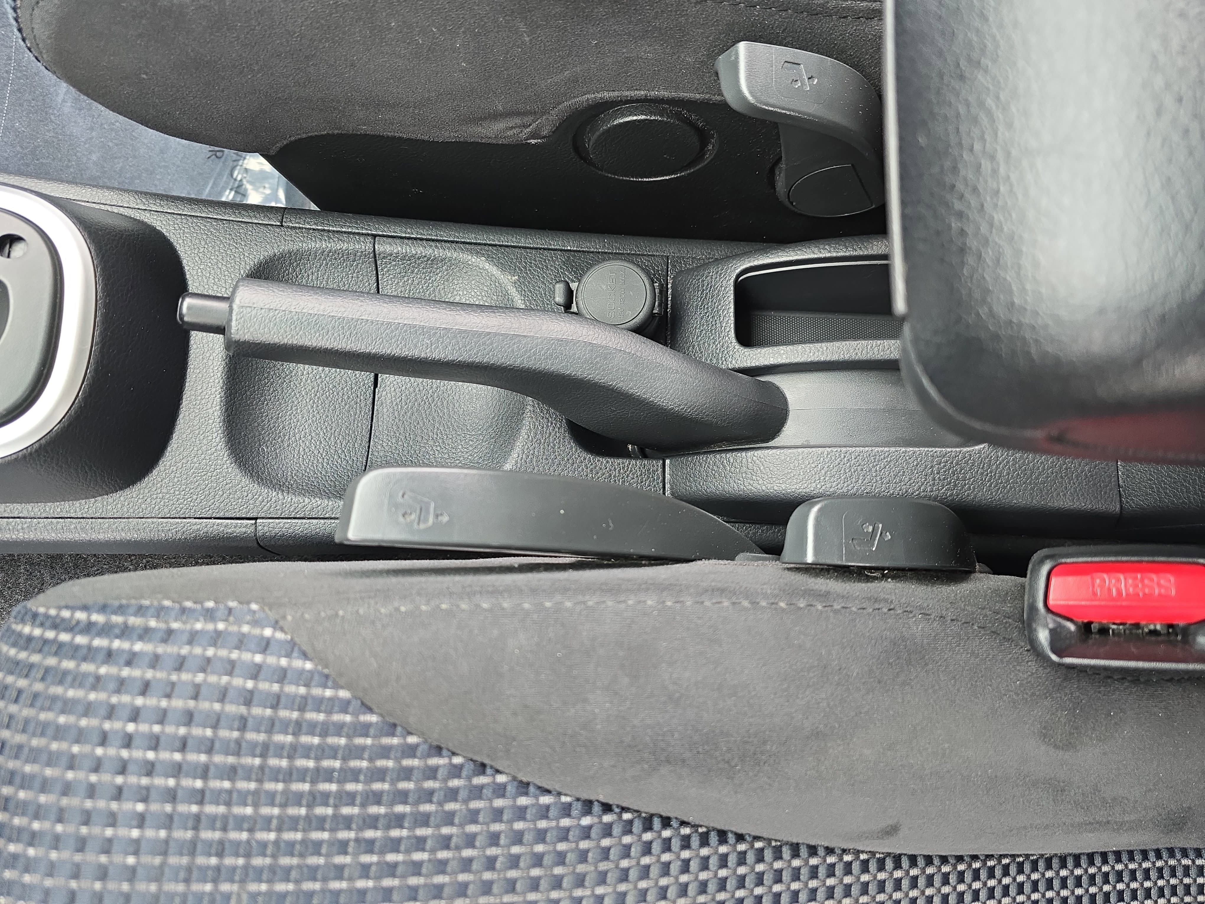 Used 2011 Nissan Versa Hatchback w/ Premium Pkg FWD image 26