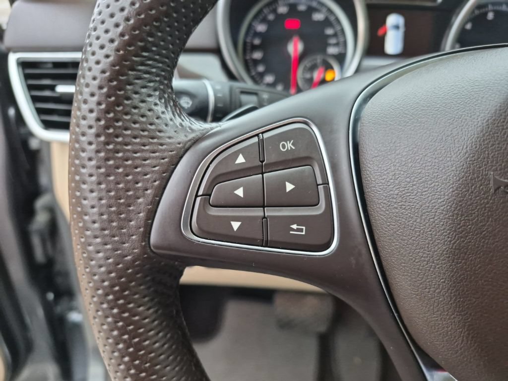 Used 2018 Mercedes-Benz GLE 350 4MATIC image 35