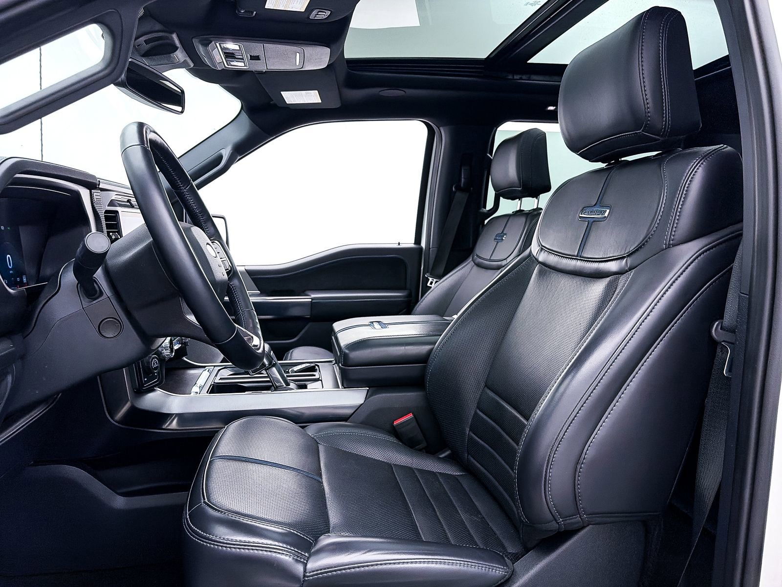 Used 2025 Ford F150 Platinum w/ FX4 Off-Road Package image 22