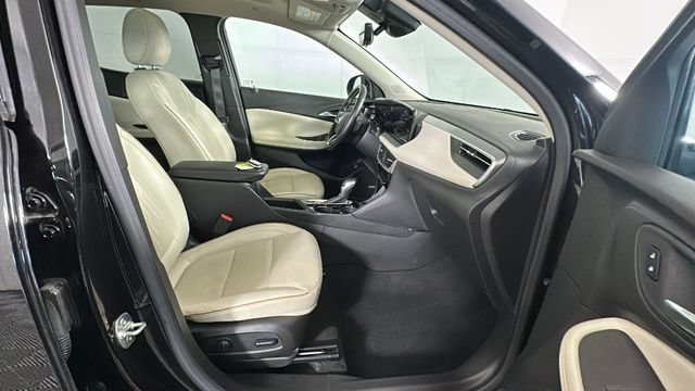 Used 2024 Buick Encore GX Avenir w/ Avenir Technology Package AWD/4WD image 31