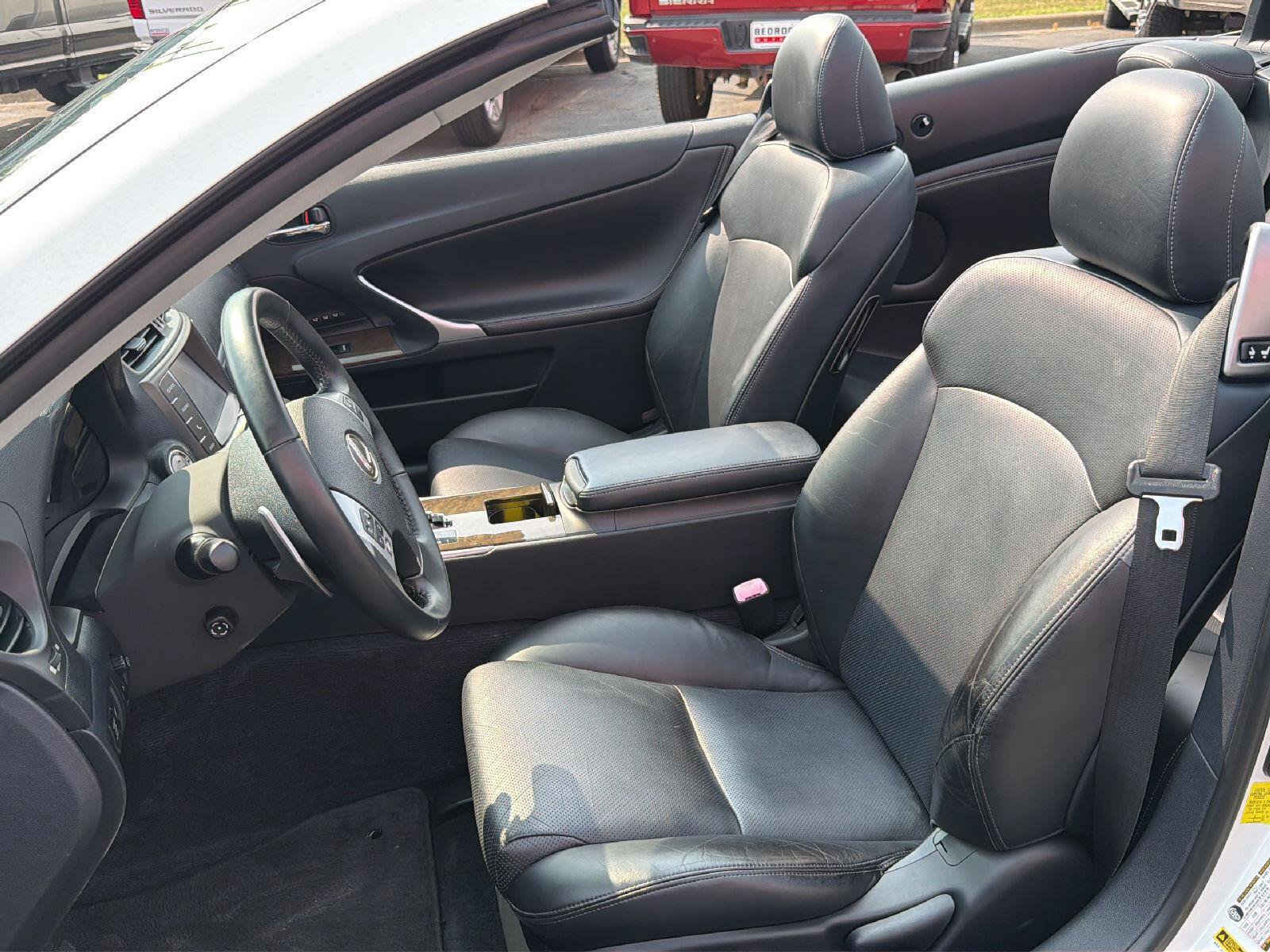 Used 2014 Lexus IS 250C w/ Luxury Package RWD image 9