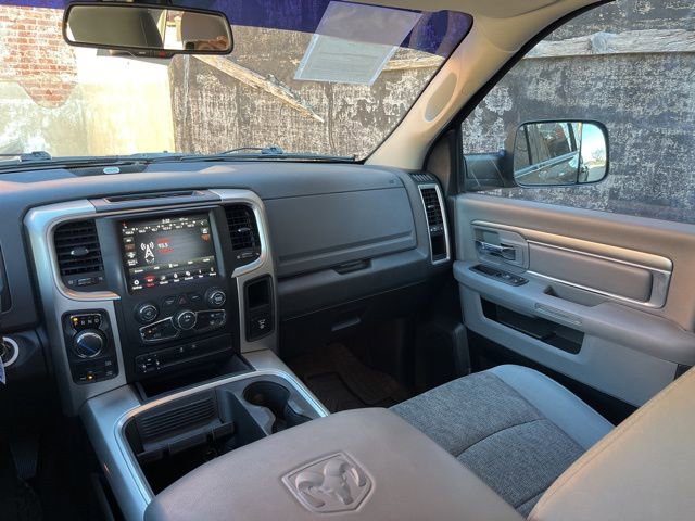 Used 2018 RAM 1500 SLT image 29
