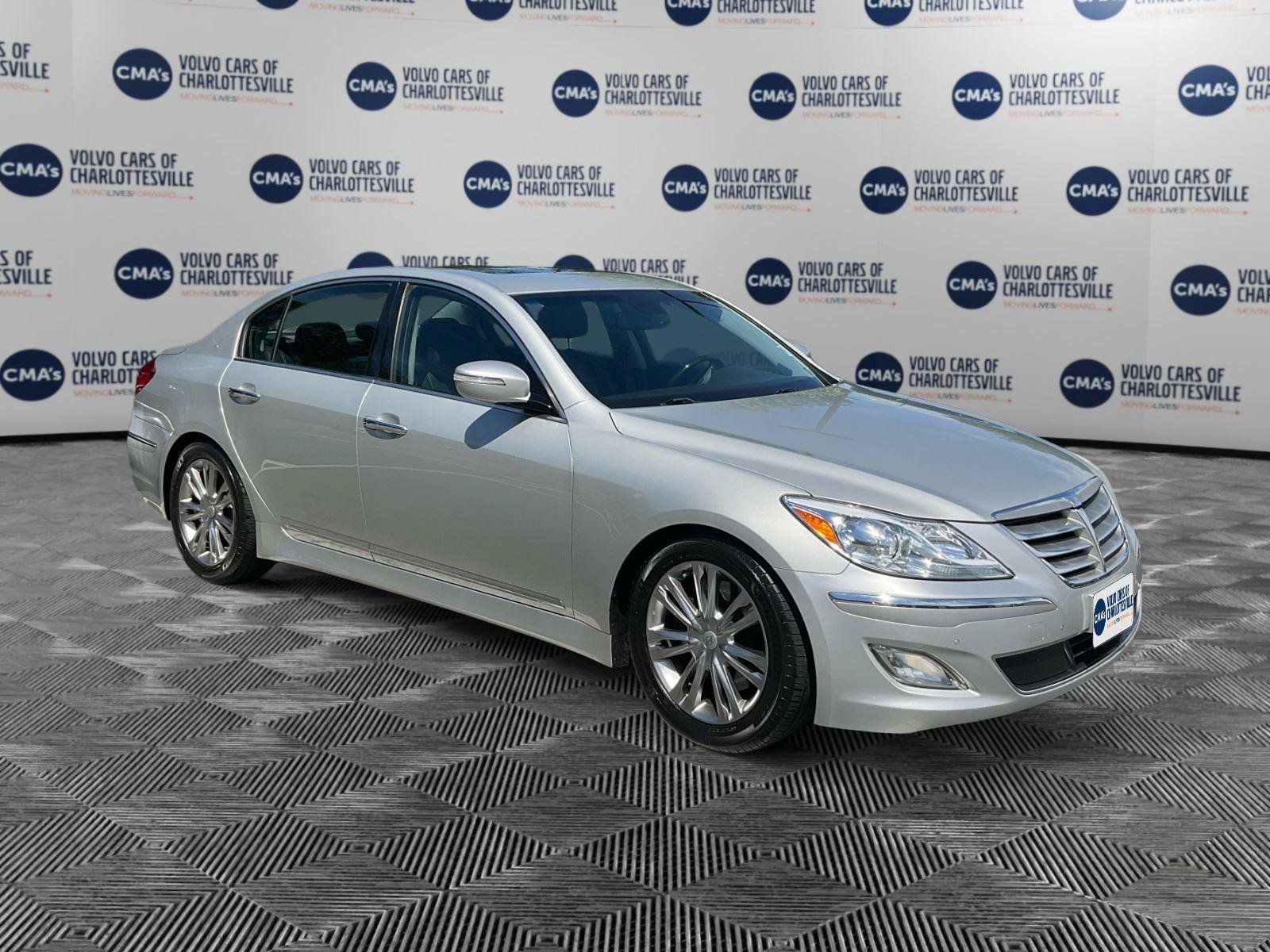 Used 2012 Hyundai Genesis 4.6 RWD image 7