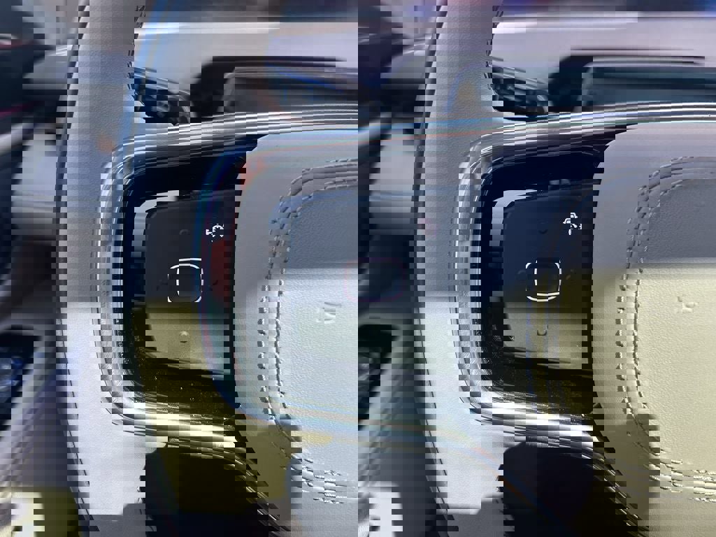 Used 2025 Lincoln Nautilus Reserve AWD/4WD image 26