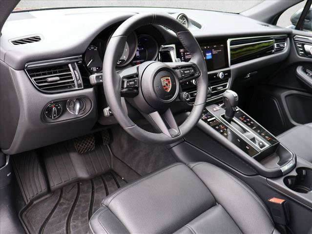 Used 2025 Porsche Macan S AWD/4WD image 14