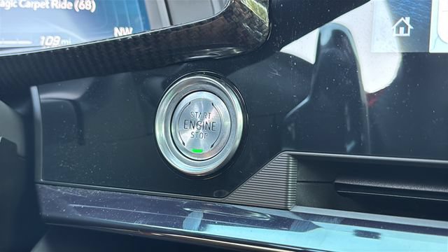 Used 2024 Chevrolet Corvette Stingray Premium Conv w/ Z51 Performance Package RWD image 34