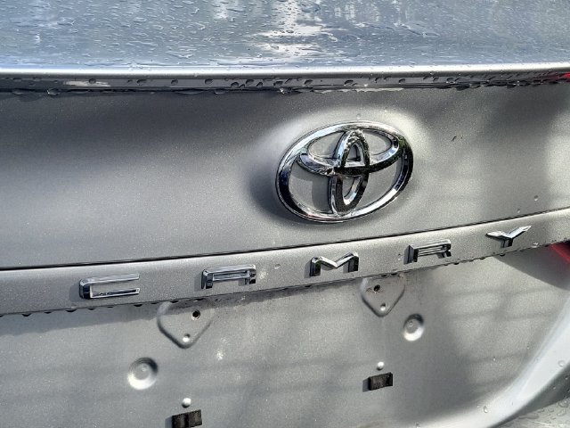 Used 2024 Toyota Camry SE w/ Cold Weather Package FWD image 5