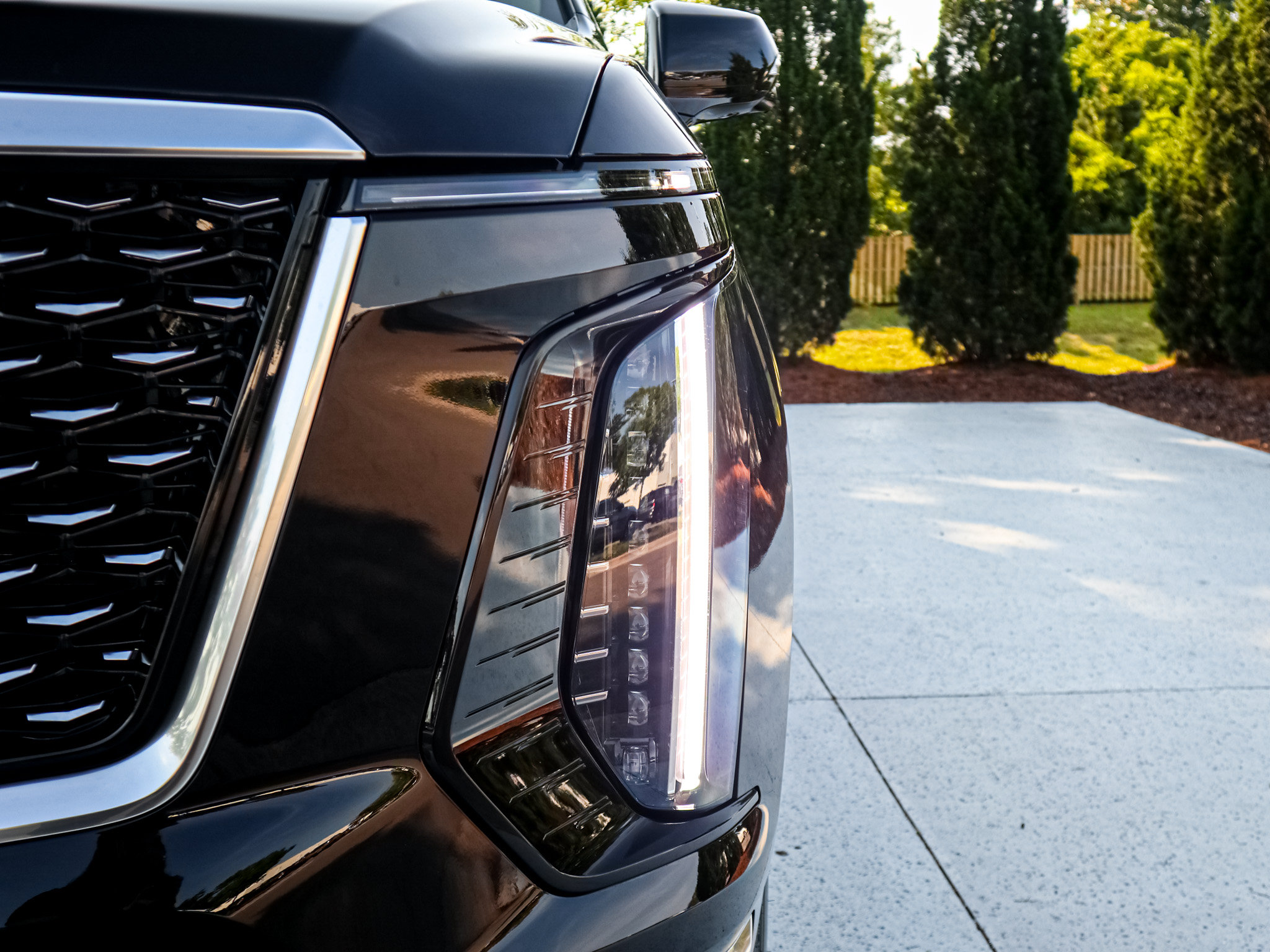 Used 2026 Cadillac Escalade ESV Luxury AWD/4WD image 6