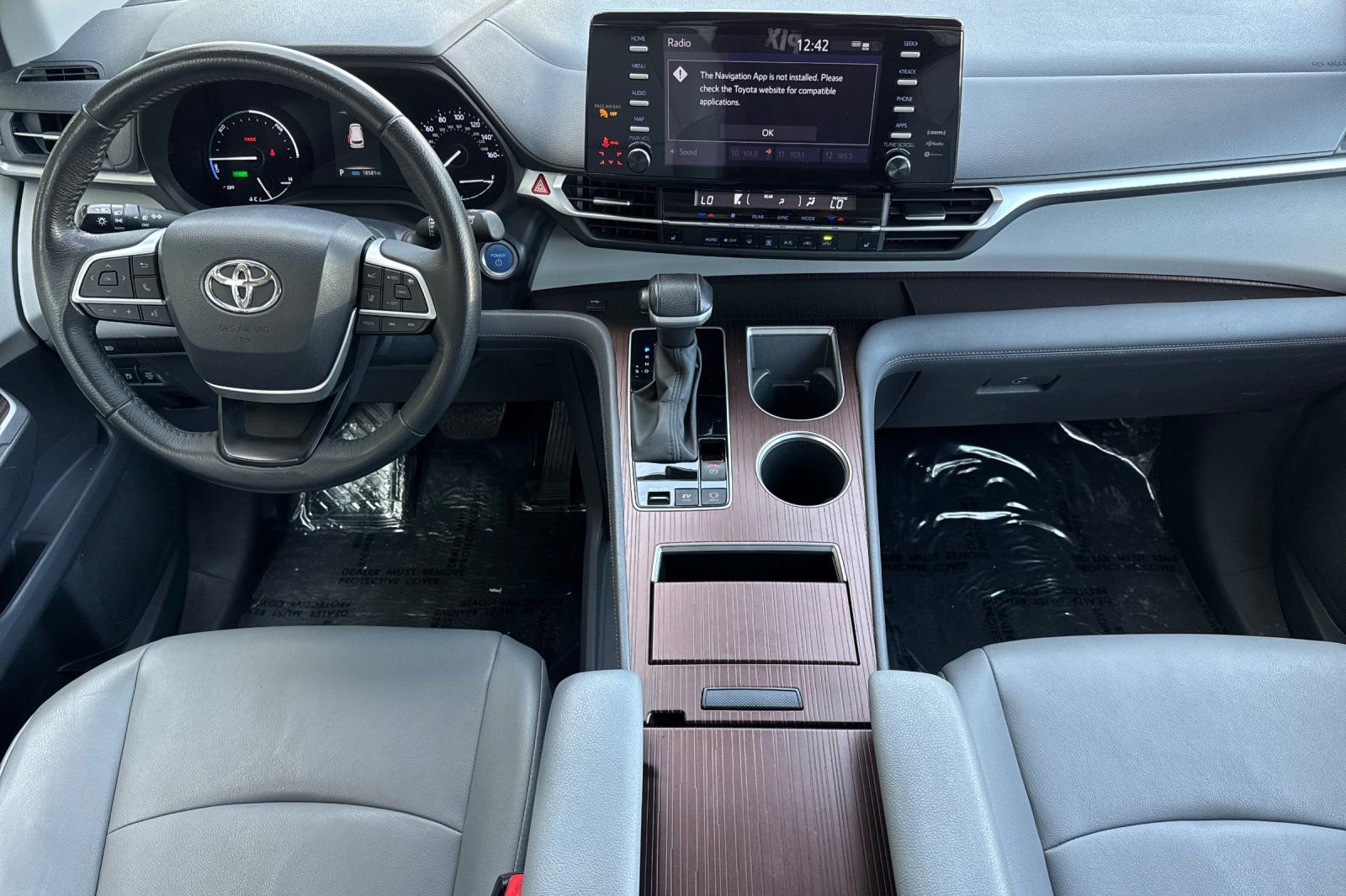 Certified 2023 Toyota Sienna XLE image 18