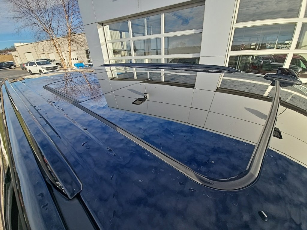 Used 2022 Chevrolet Tahoe RST w/ Luxury Package image 23