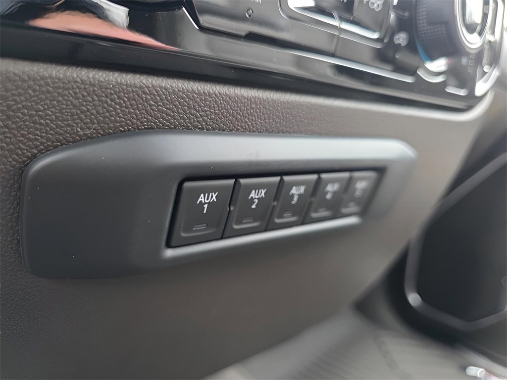 New 2026 Chevrolet Silverado 3500 LT w/ Texas Edition image 33