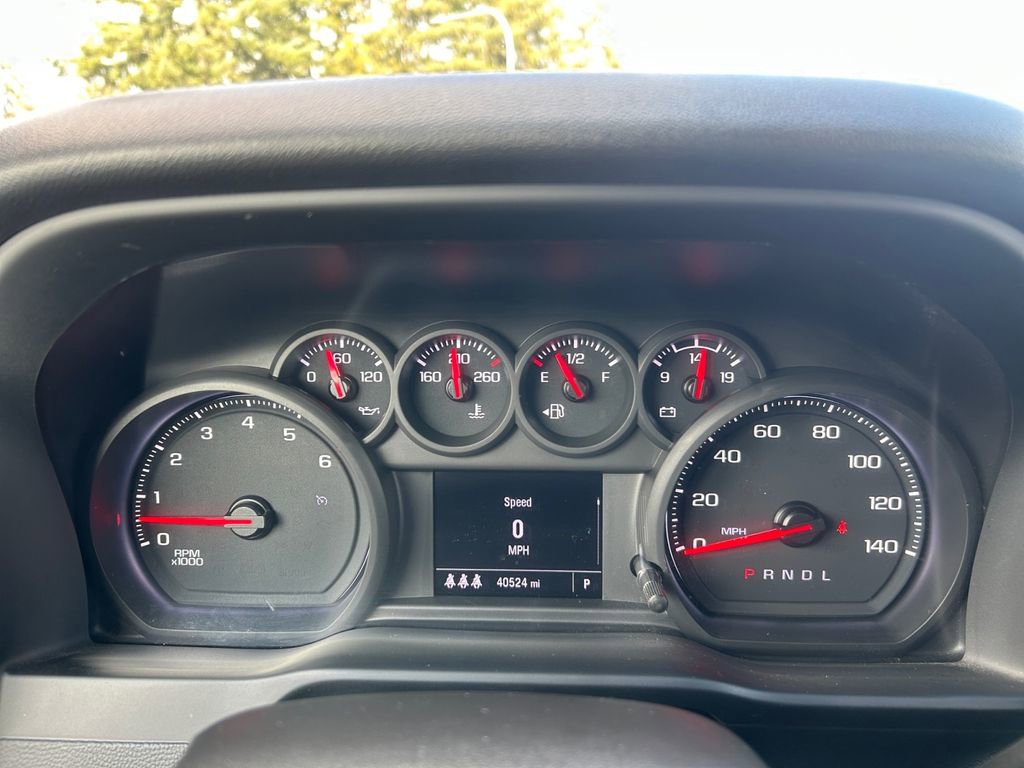 Used 2024 Chevrolet Silverado 2500 Custom w/ Custom Value Package image 16