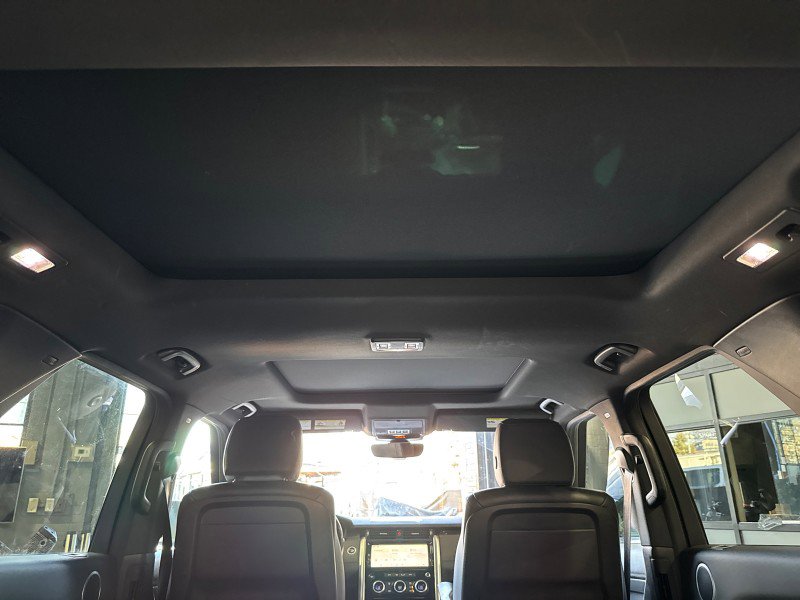 Used 2017 Land Rover Discovery HSE image 72