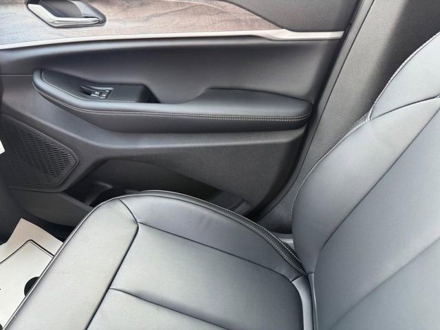 New 2025 Jeep Grand Cherokee Limited w/ Black Appearance Package image 28