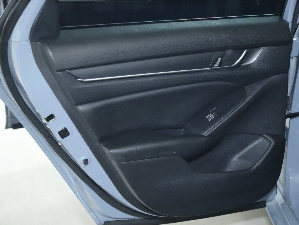 Used 2022 Honda Accord Sport image 13