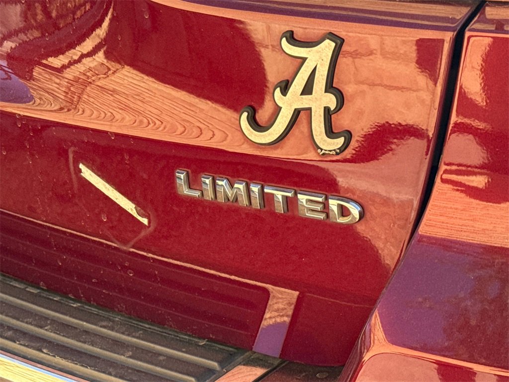 Used 2018 Jeep Grand Cherokee Limited w/ Luxury Group II image 8