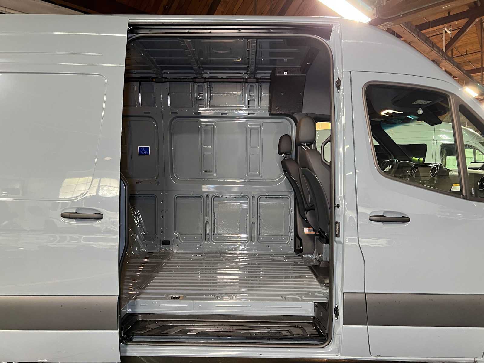 Used 2026 Mercedes-Benz Sprinter 2500 image 13