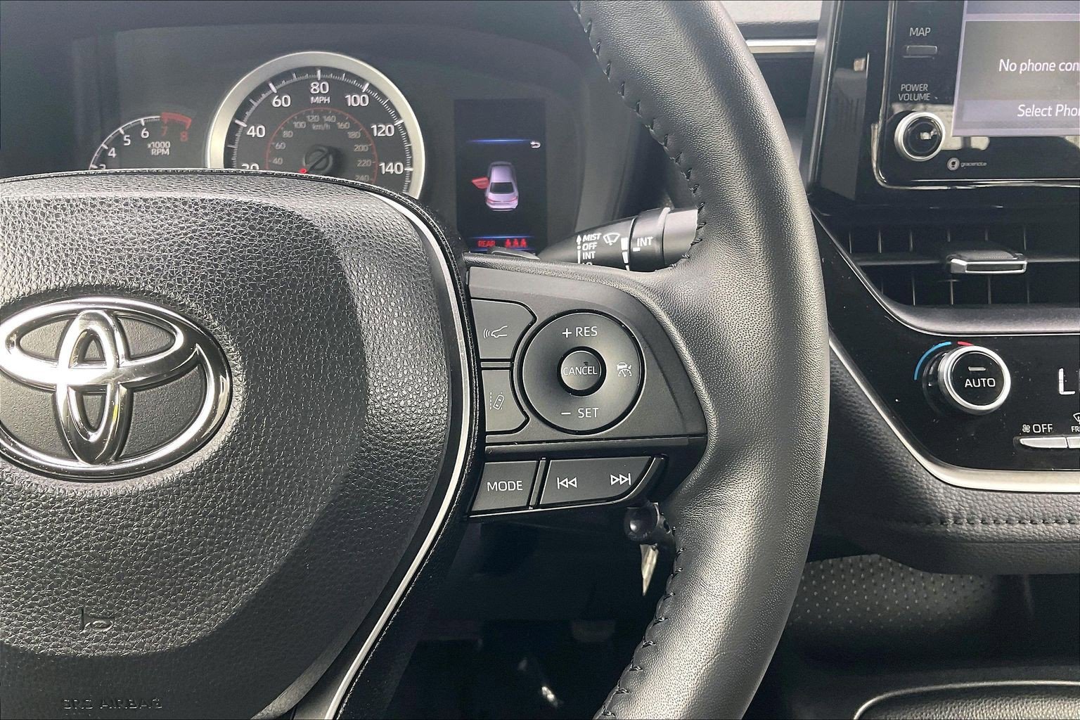 Used 2022 Toyota Corolla SE image 18