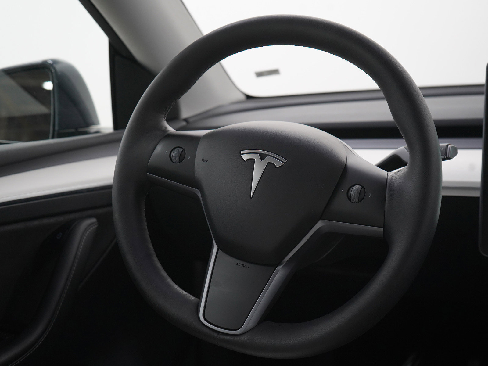 Used 2022 Tesla Model Y Performance image 14
