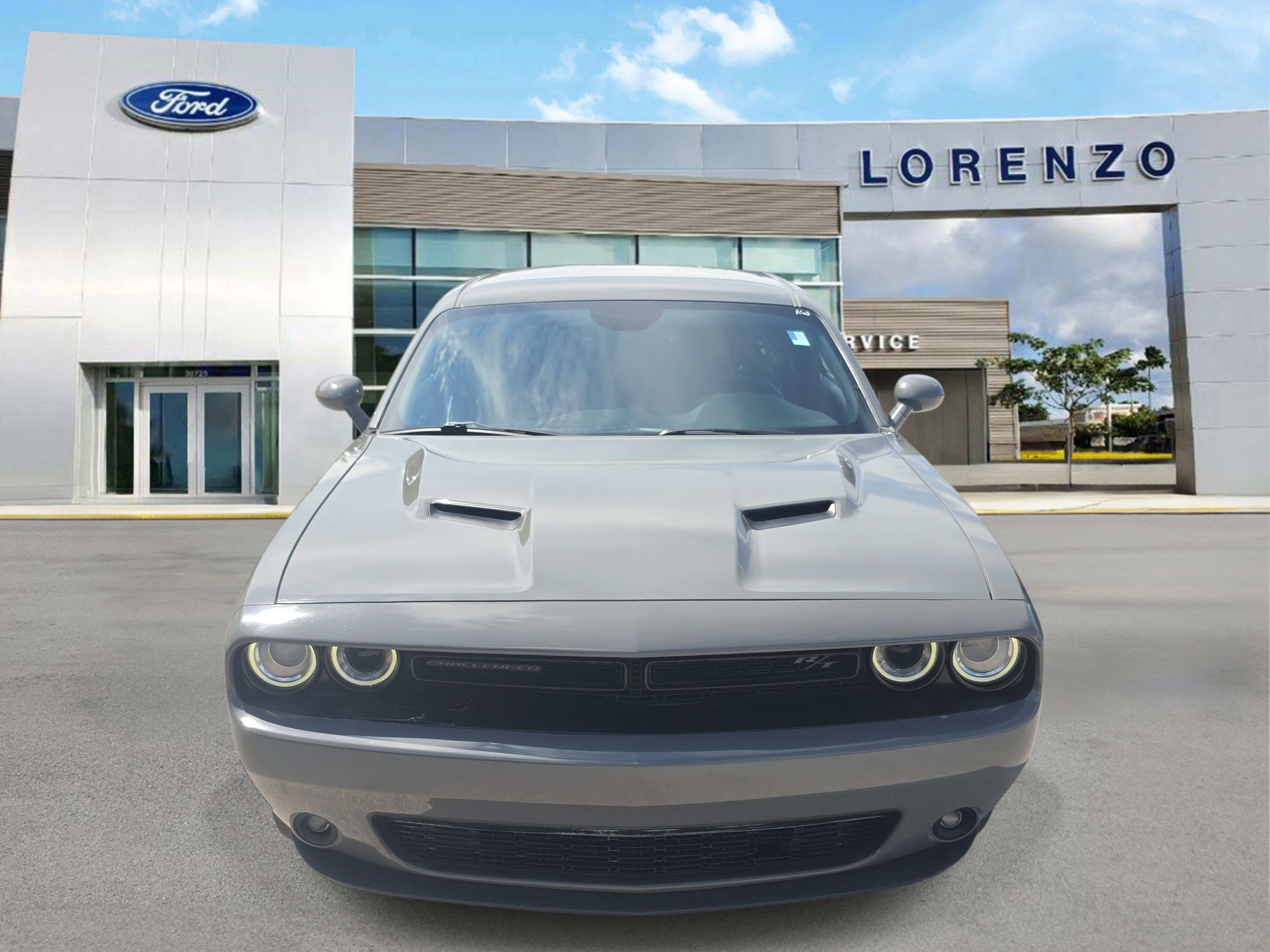 Used 2017 Dodge Challenger R/T w/ Blacktop Package RWD image 2