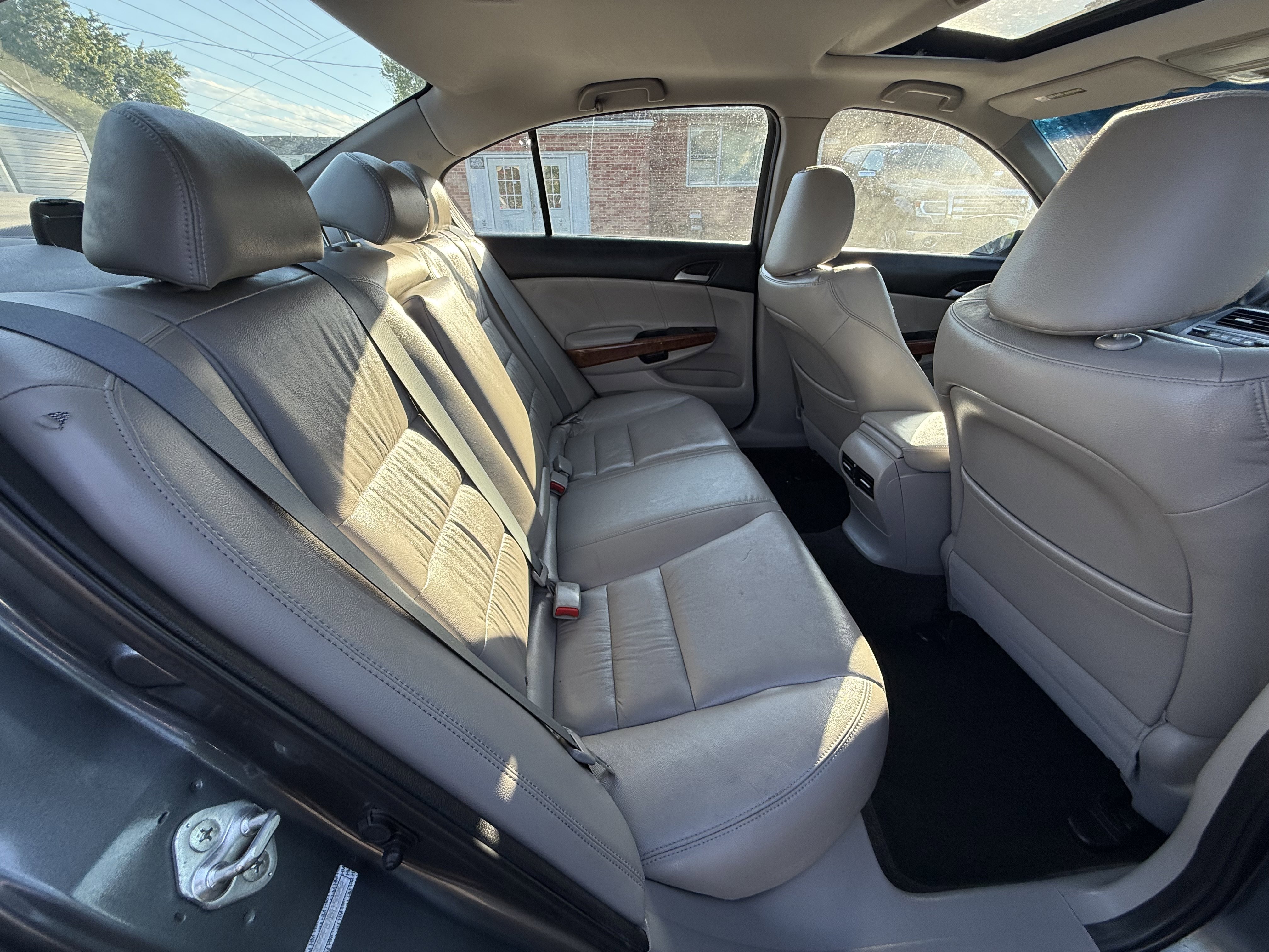 Used 2011 Honda Accord EX-L image 15