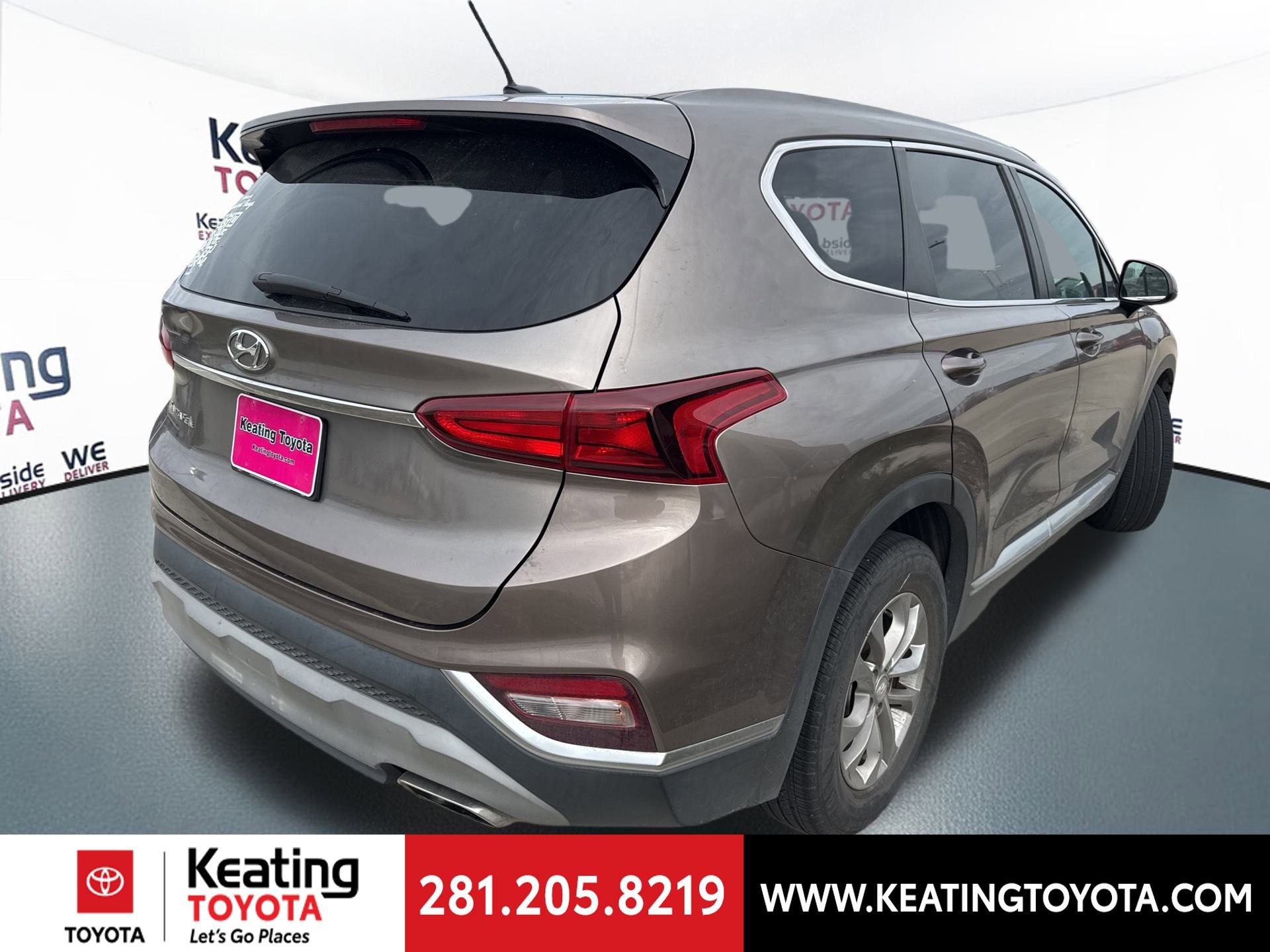 Used 2019 Hyundai Santa Fe SE image 3