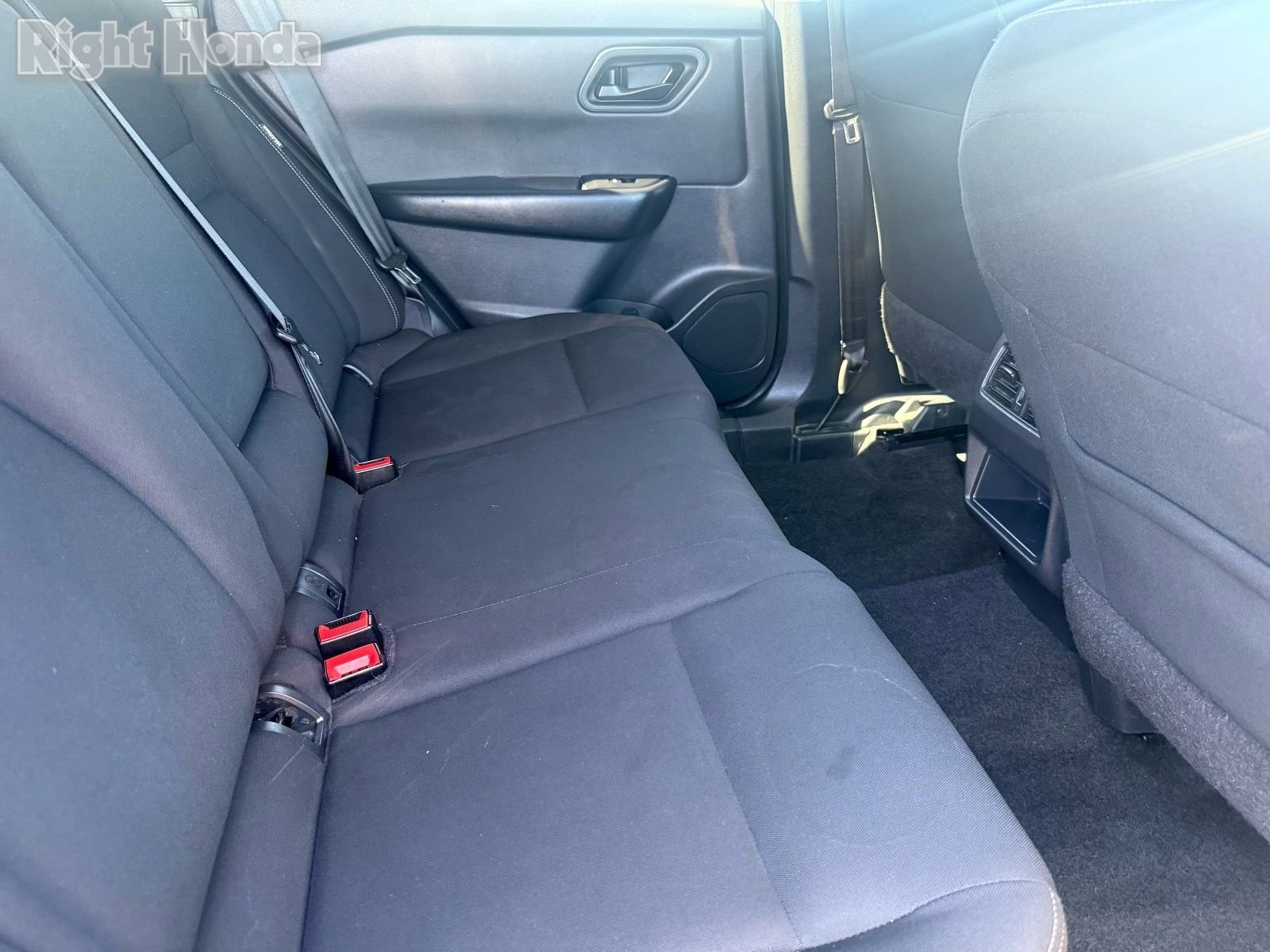 Used 2024 Nissan Rogue S image 29