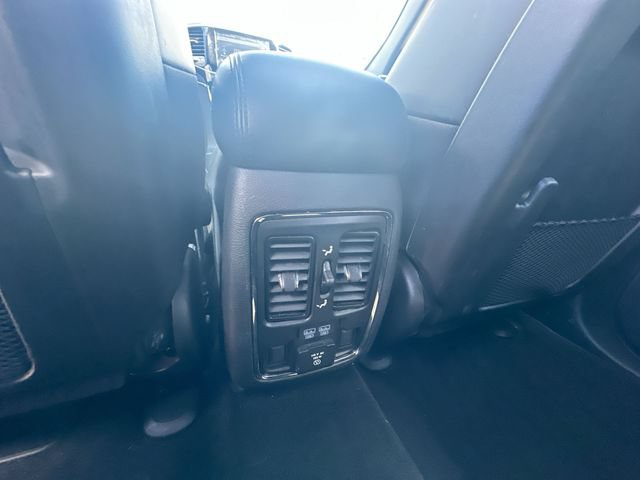 Used 2020 Jeep Grand Cherokee Limited w/ Premium Lighting Group AWD/4WD image 24