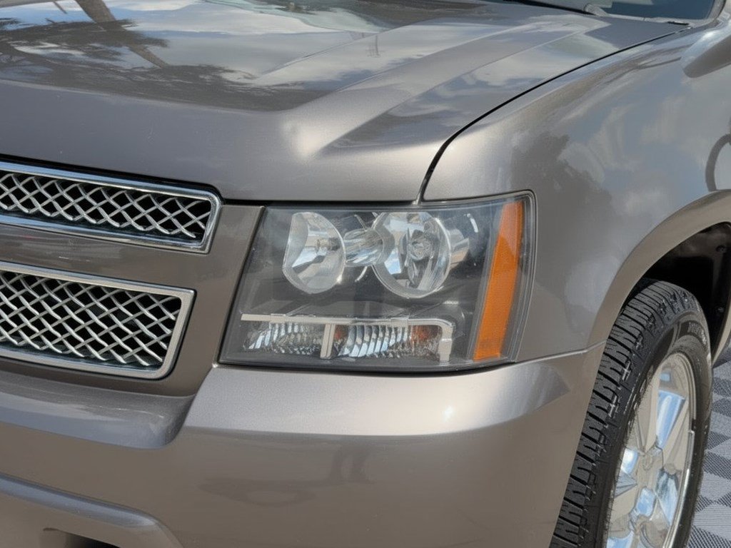Used 2011 Chevrolet Suburban LTZ RWD image 12