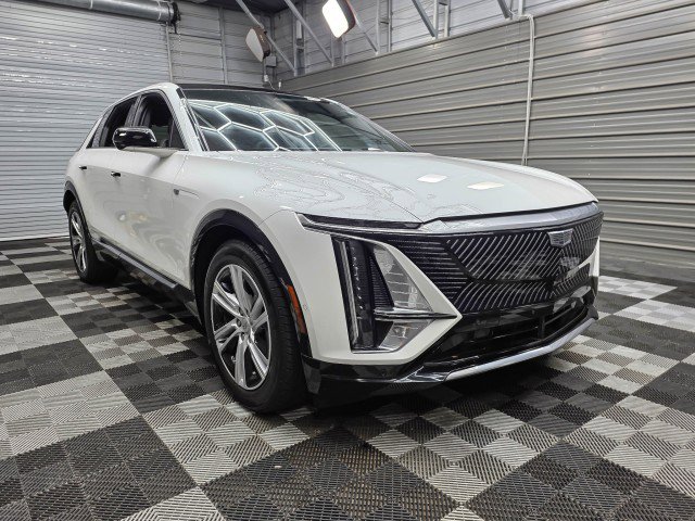 Used 2024 Cadillac Lyriq Tech w/ Driver Assist Package AWD/4WD image 4