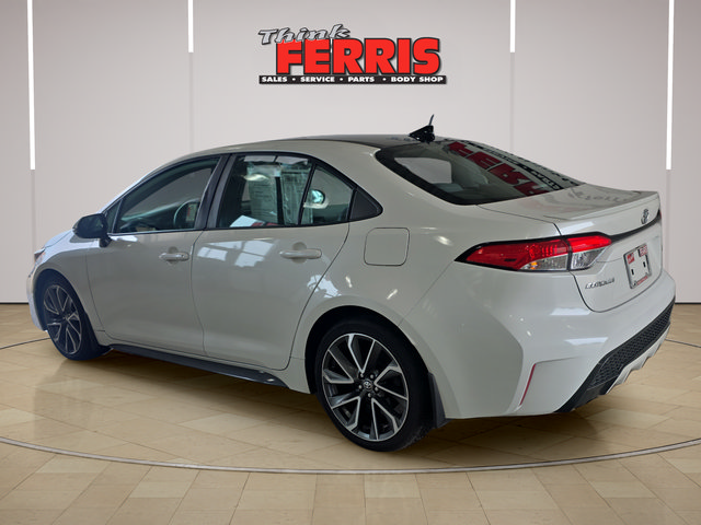 Used 2021 Toyota Corolla SE FWD image 3