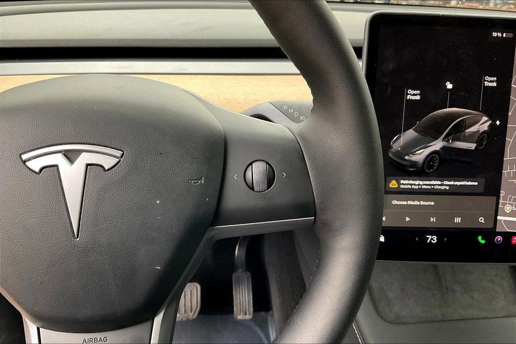 Used 2021 Tesla Model Y Long Range image 12