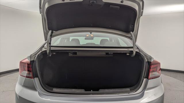 Used 2020 Hyundai Elantra SEL image 18