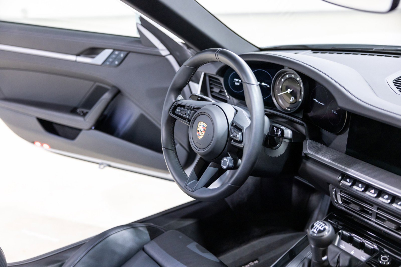 Used 2024 Porsche 911 Targa 4S w/ Premium Package image 34