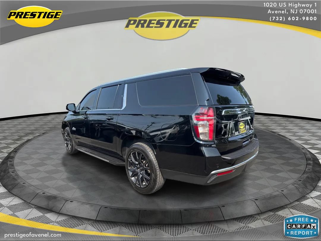 Used 2023 Chevrolet Suburban LT w/ LT Signature Package RWD image 7