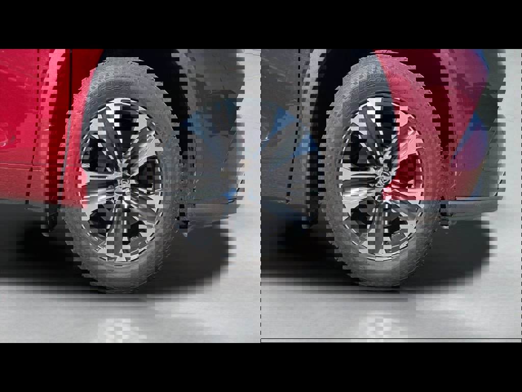 Used 2020 Toyota Highlander XLE image 25