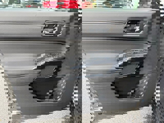 New 2025 Nissan Pathfinder SV image 10