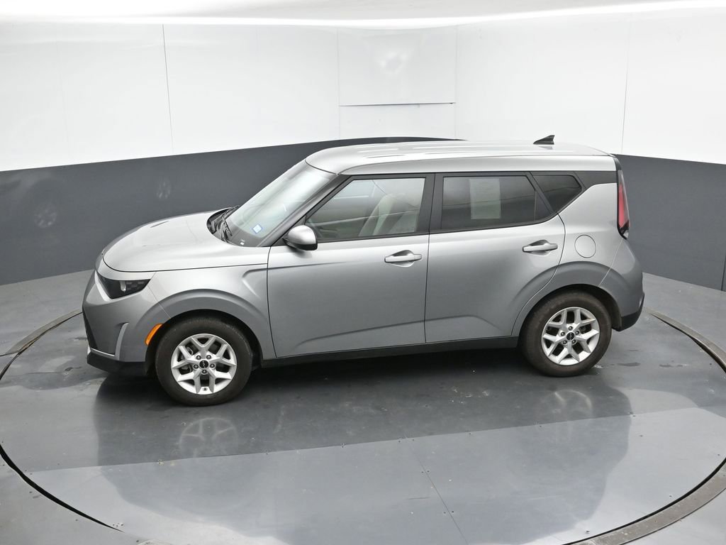 Used 2025 Kia Soul LX w/ LX Technology Package image 48