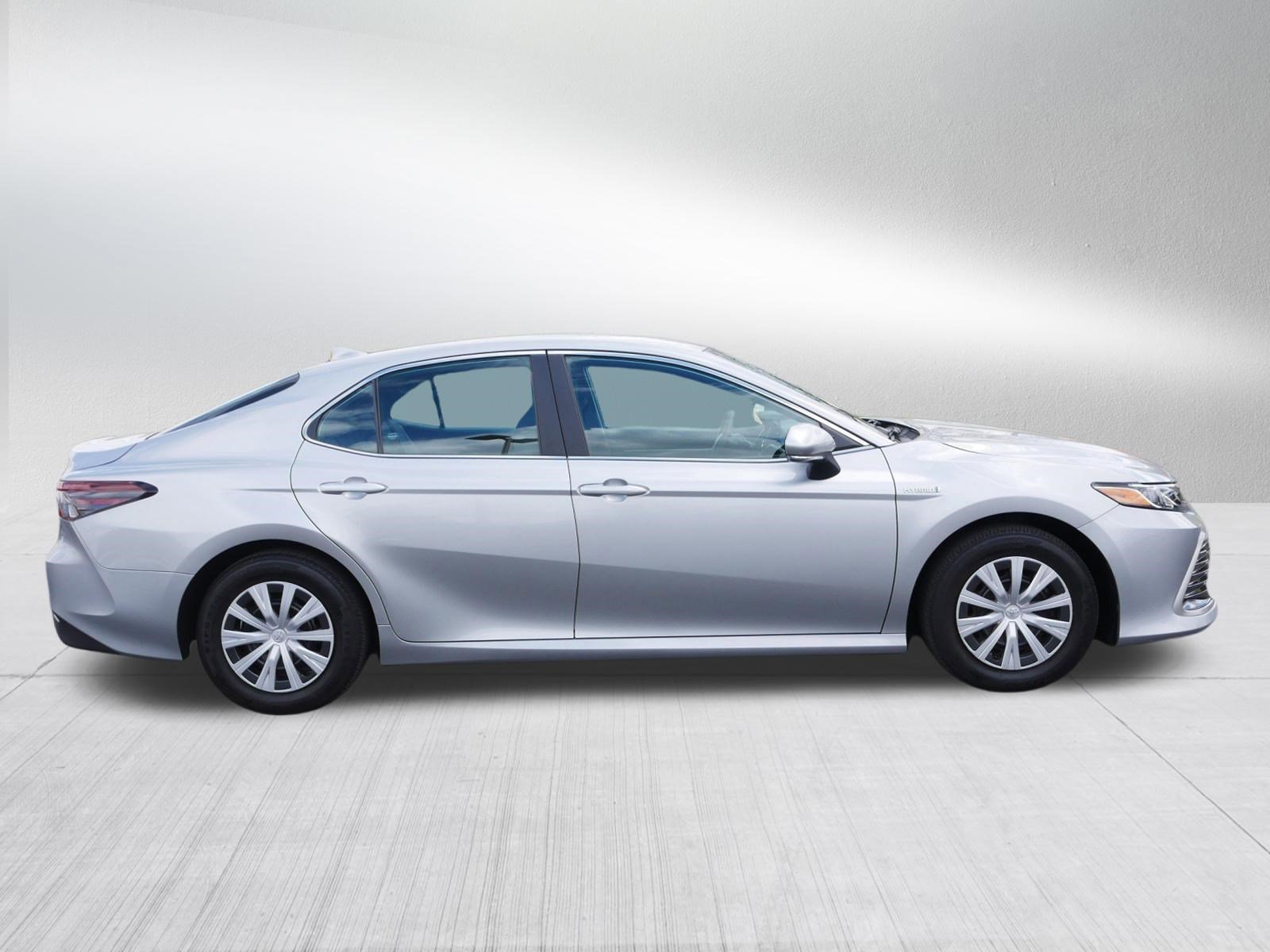 Used 2021 Toyota Camry LE FWD image 8