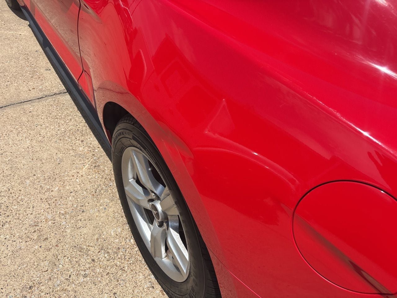 Used 2017 Ford Mustang Coupe RWD image 2