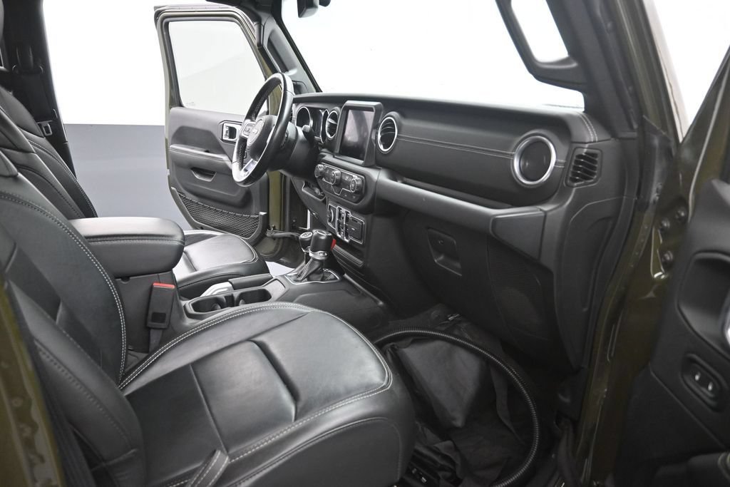 Used 2022 Jeep Gladiator Overland w/ Popular Equipment Package AWD/4WD image 24