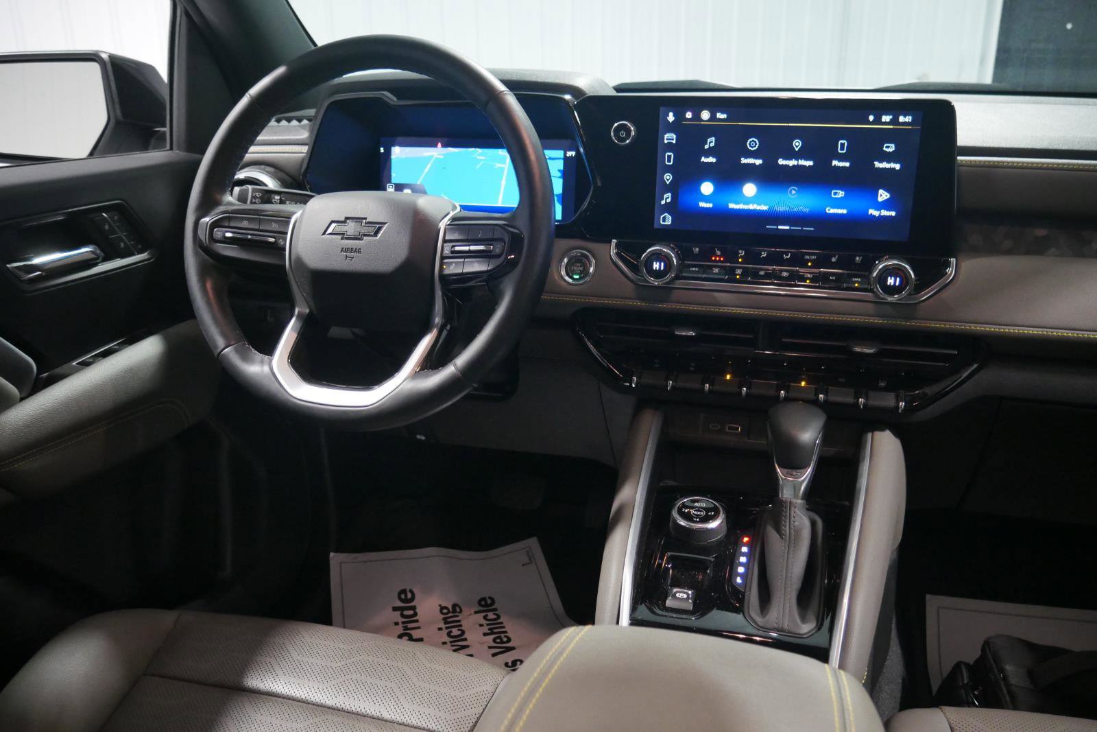 Used 2023 Chevrolet Colorado ZR2 w/ ZR2 Convenience Package III image 18